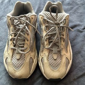 Yeezy Men’s sneakers size 8